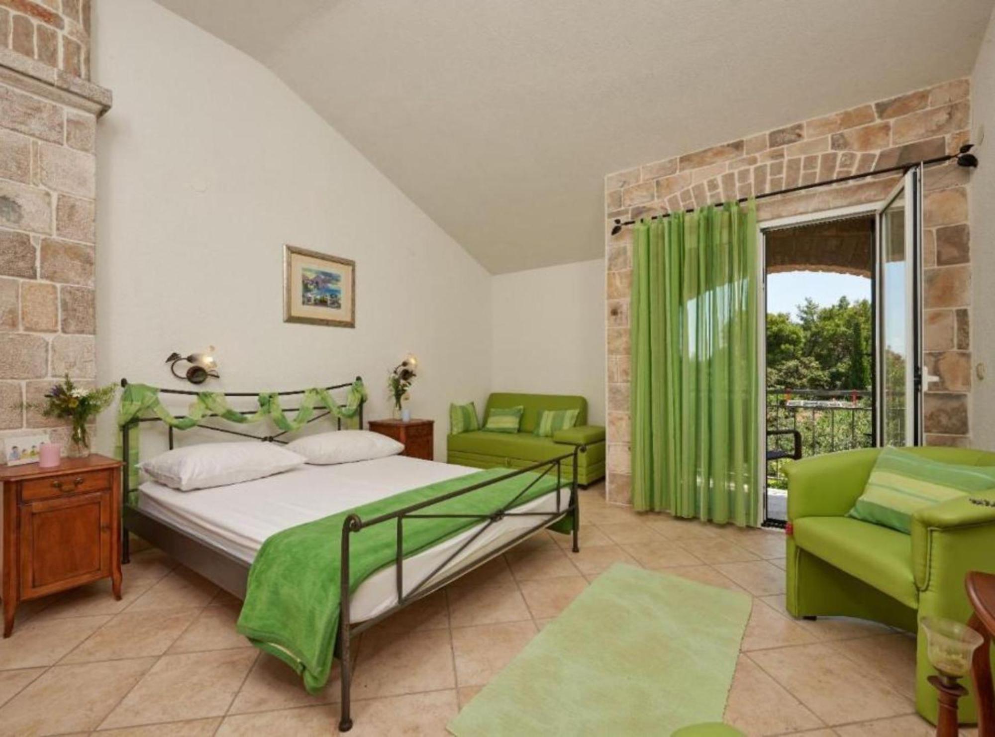 Krknjasi Hotell Veliki Drvenik Exteriör bild