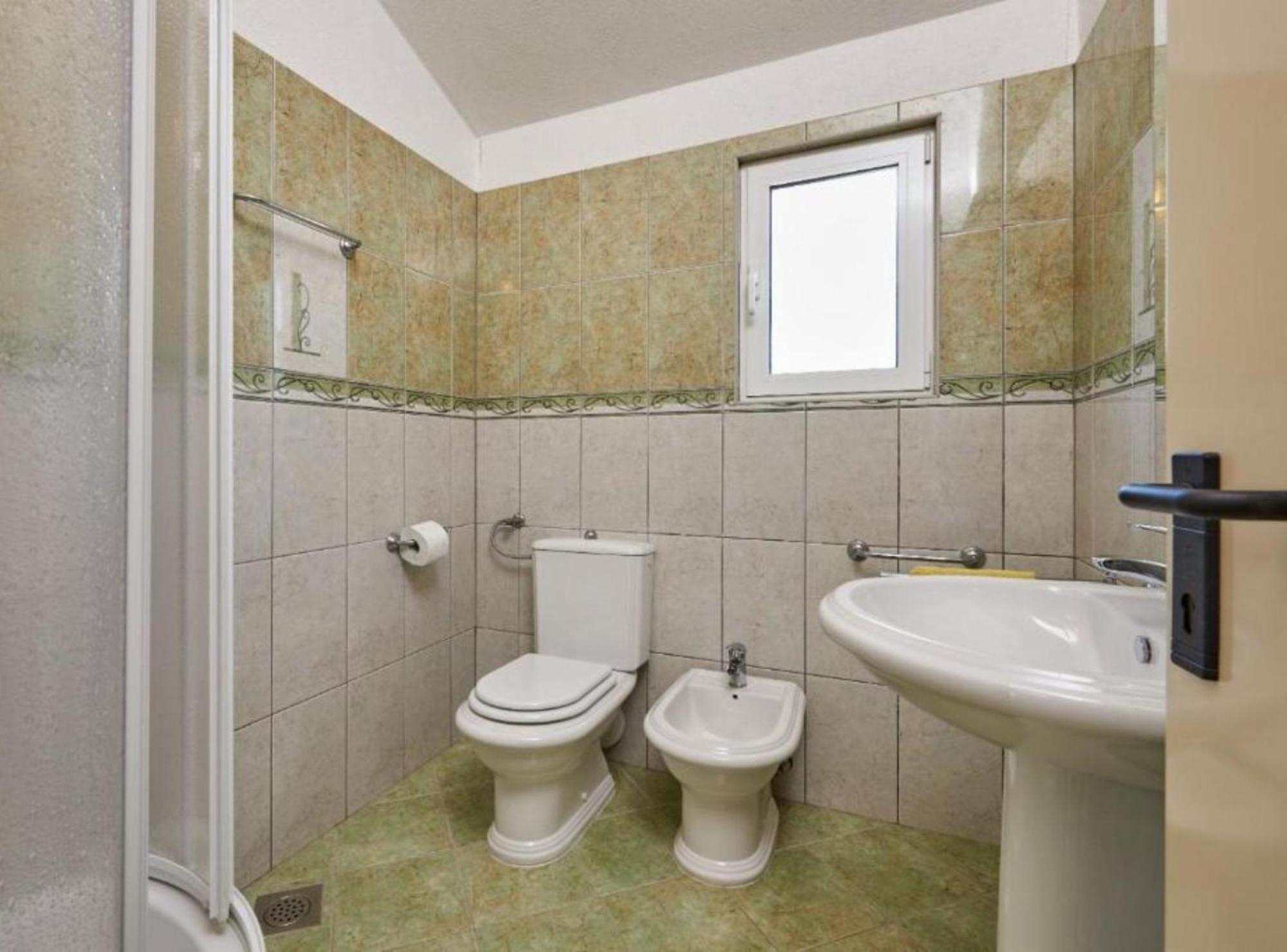 Krknjasi Hotell Veliki Drvenik Exteriör bild
